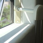 横すべり出し窓で「失敗」する3つの理由。掃除・風通し・虫対策が課題か？